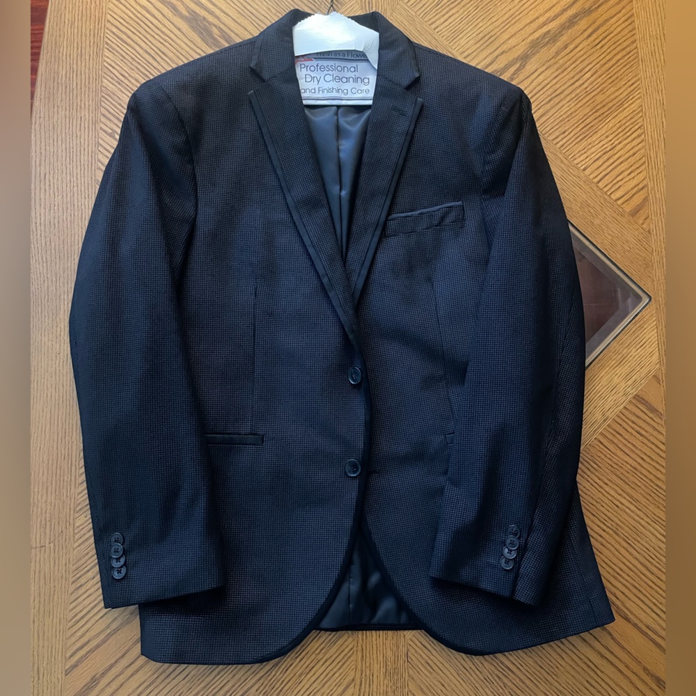 Kenneth Cole REACTION Men's Two Button Slim Fit Sport Coat